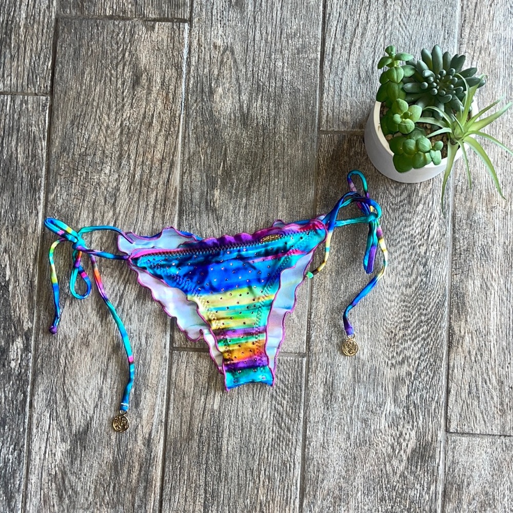 CIELITO LINDO - Wavey Ruched Back Bottoms